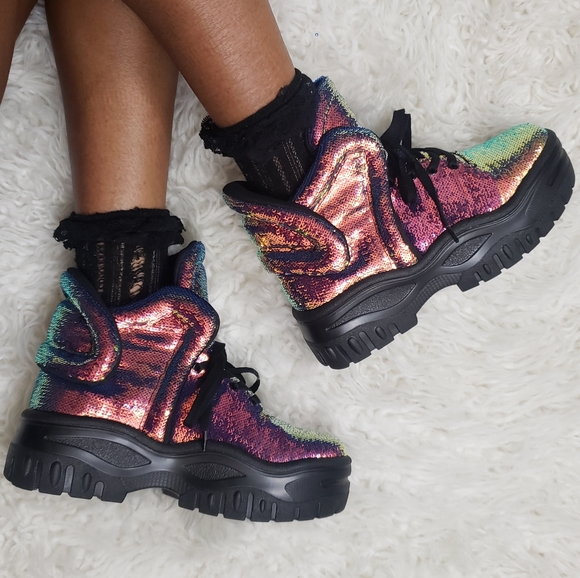 cape robbin sneaker boot